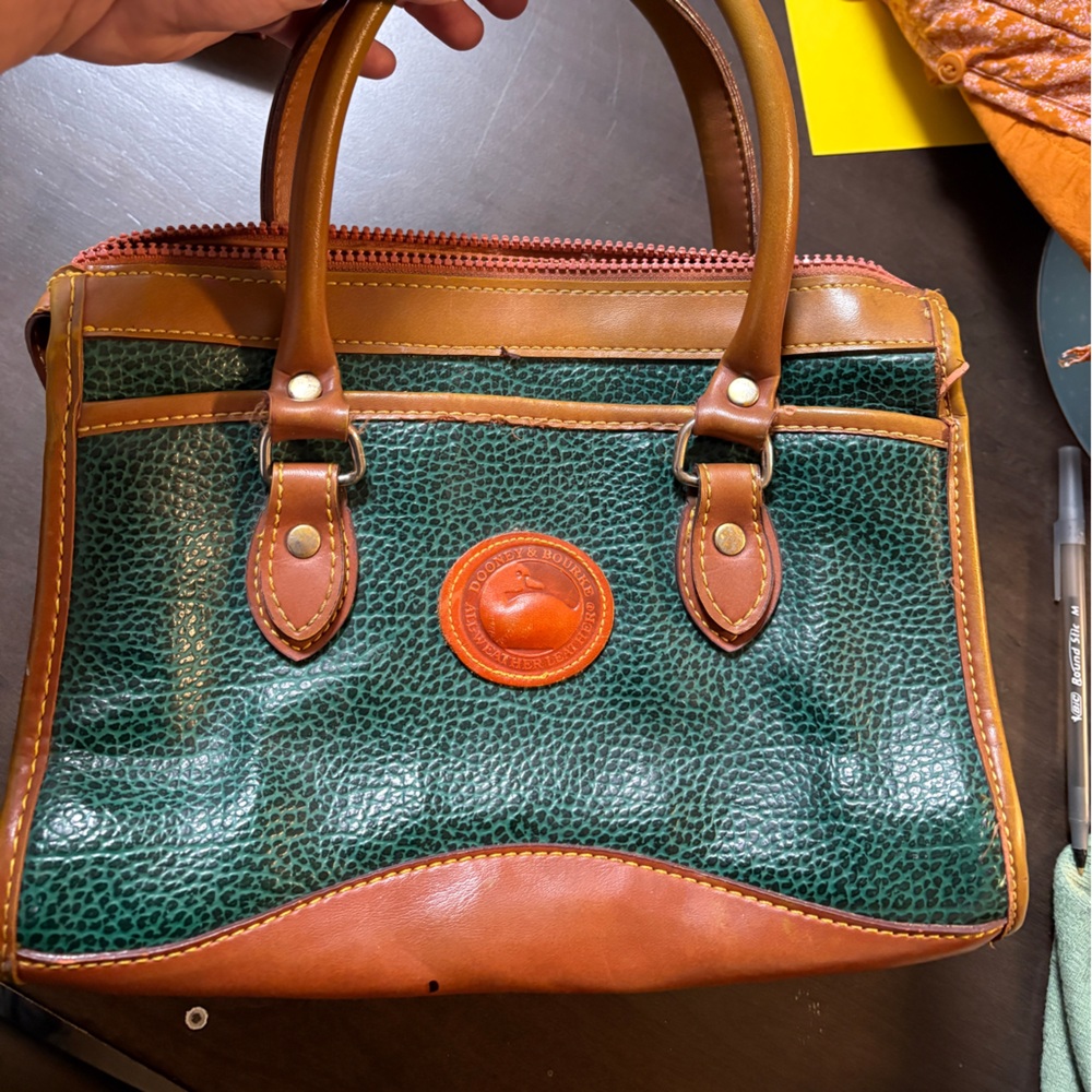 Vintage Dooney & Bourke bag